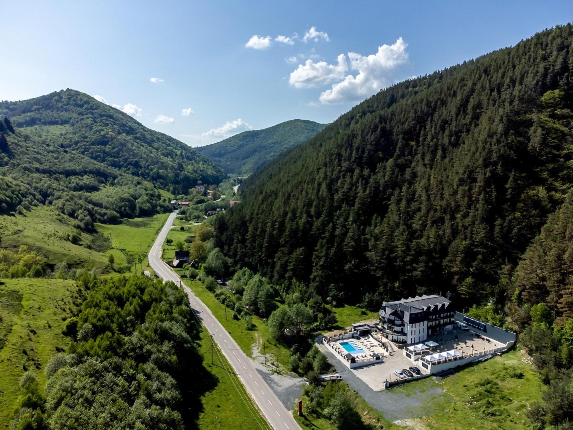 Hotel Carpentiere Arena Răşinari Zewnętrze zdjęcie