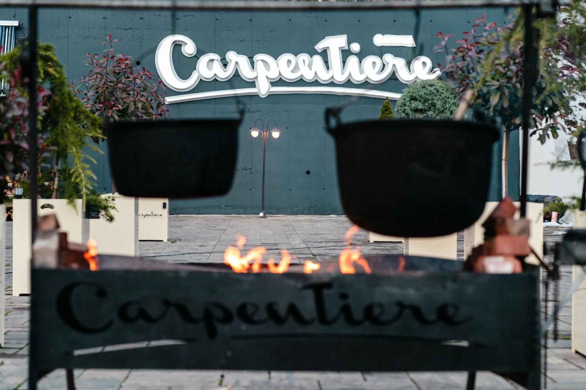 Hotel Carpentiere Arena Răşinari Zewnętrze zdjęcie