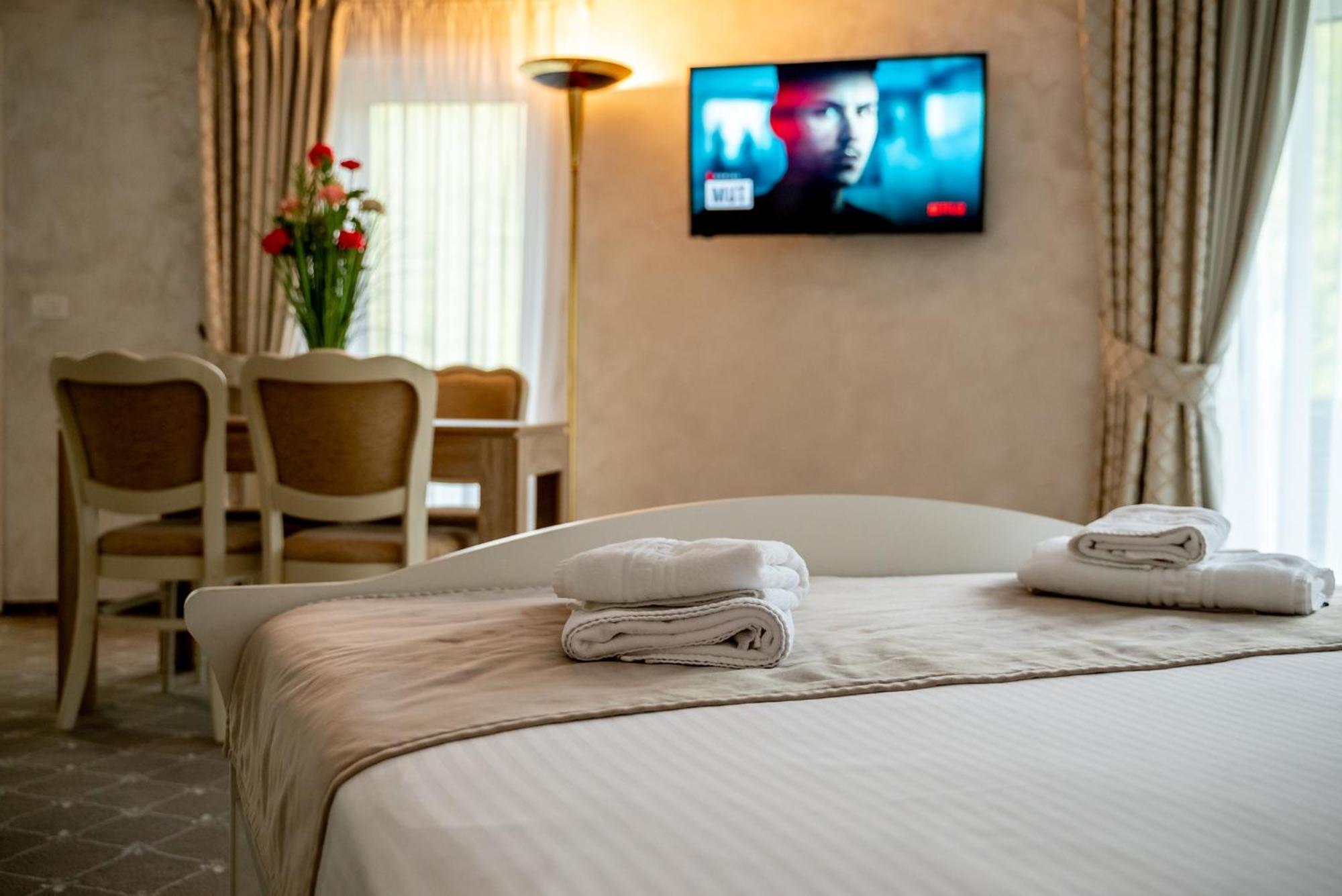 Hotel Carpentiere Arena Răşinari Zewnętrze zdjęcie