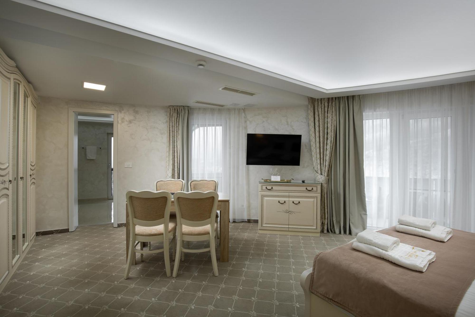 Hotel Carpentiere Arena Răşinari Zewnętrze zdjęcie